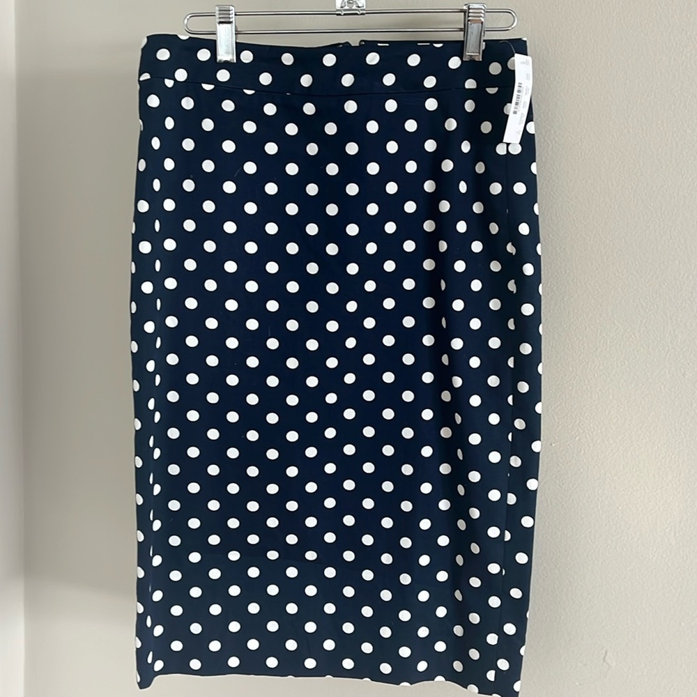 Jcrew size 2 pencil skirt. Navy with white polka dots